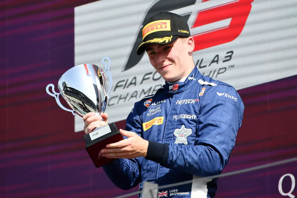 爱游戏入口-Scout新星大比分获胜表现突出，皇家马德里前途光明！(世界足球新星名单)